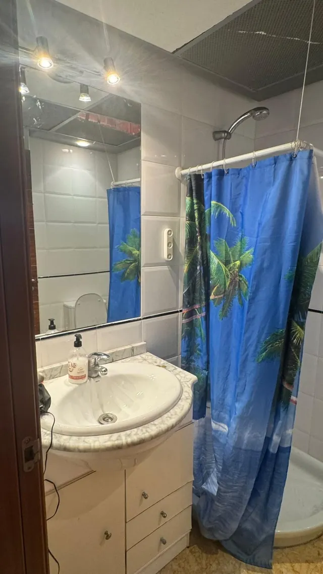 Amplio piso de 99 m2 en edificio con conserje y piscina — 10