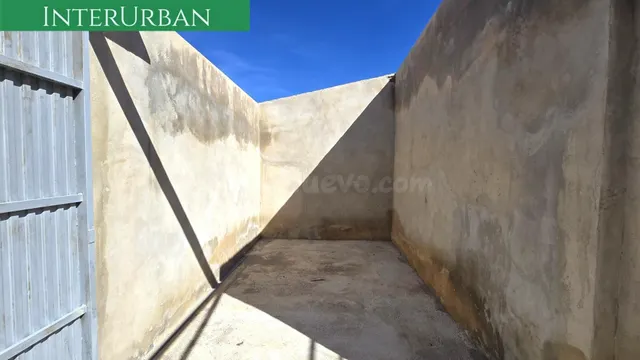 Espacio urbano de 95 m2 en Llíria con gran potencial – ideal - foto 4