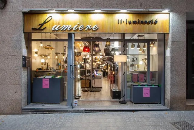 SE VENDE TIENDA DE iluminación EN PLENO RENDIMIENTO POR JUBILACION — 7