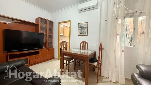 ¡Cerca del puerto! Casa espaciosa y semireformada con gran t - foto 4