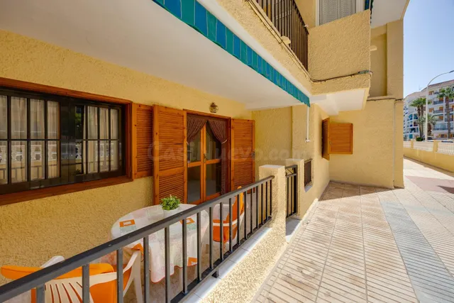 Planta baja de 2 dormitorios en Viñamar II con piscina, a 200 m de la Playa de La Mata — 3