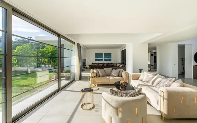 Chalet 4 habitaciones 857m² en venta - Costa del Sol - foto 4