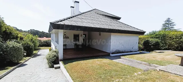 Chalet independiente con piscina y gran parcela a 5 minutos  - foto 2