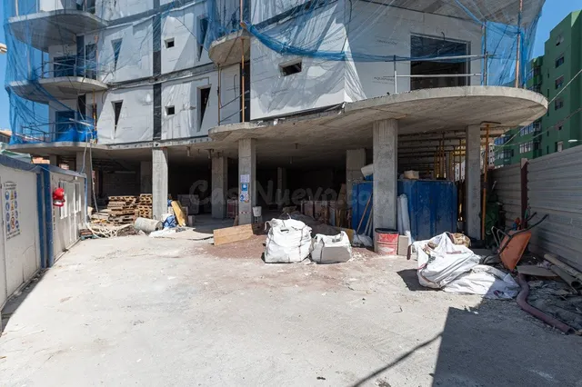 Magnífico local comercial de nueva construcción en C/ Fernan - foto 5