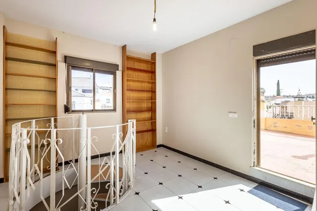 CHALET ADOSADO EN OGIJARES ( GRANADA) — 38