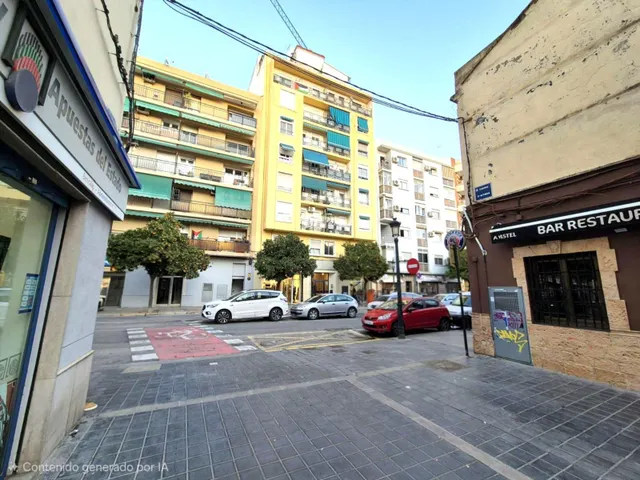 AMPLIO LOCAL COMERCIAL EN  ZONA BENICALAP DE UNOS 200 METROS — 15