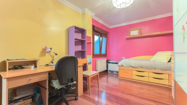 Amplia vivienda de 3 habitaciones en el centro de Irún — 23