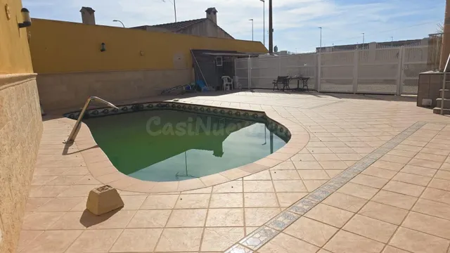 Villa 4 habitaciones 368m² en venta - Zona Pueblo — 5