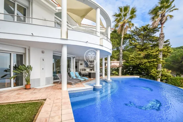 Villa con espectaculares vistas al mar en Lloret de Mar - foto 2