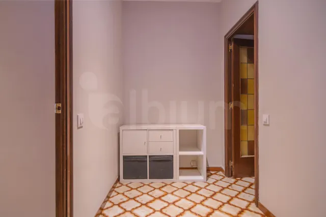 Amplio piso de 4 habitaciones con terraza, parking y trastero — 34