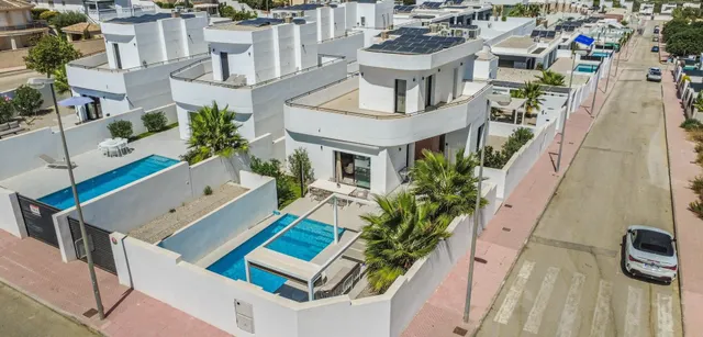 Chalet 4 habitaciones 240m² en venta - DOÑA PEPA — 18