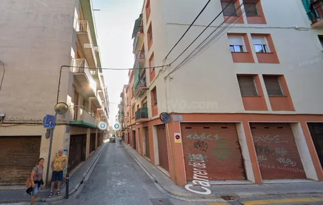 Se vende piso OKUPADO en Vilanova i la Geltrú (Barcelona).
