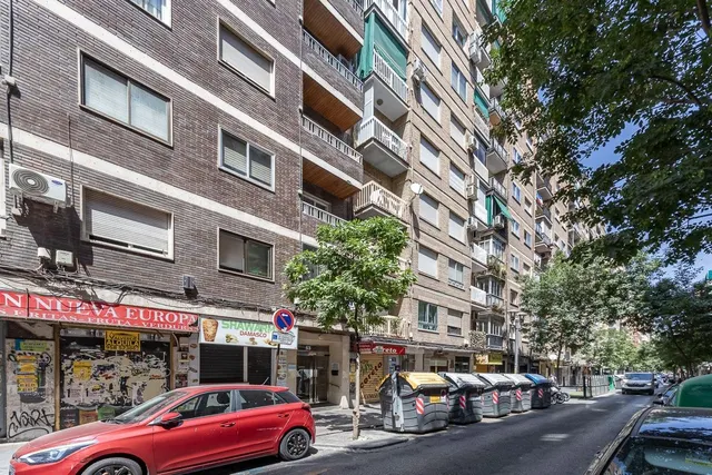 PISO EN PEDRO ANTONIO DE ALARCON — 28