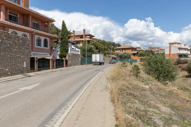 Parcela Urbanizable en Carretera de la Sierra — 27