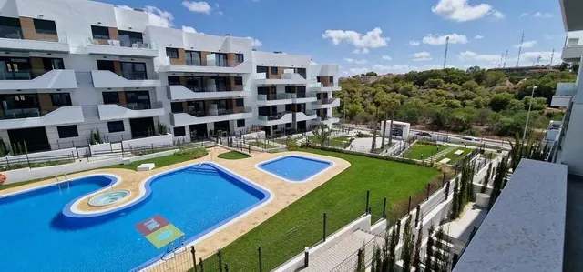 Moderno apartamento de 2023 con plaza de garaje en Villamartín, Orihuela Costa — 19