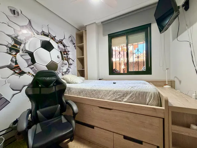 Bajo de 3 dormitorios con terraza de 25 m2, patio, garaje, trastero y piscina en maría la judía — 17