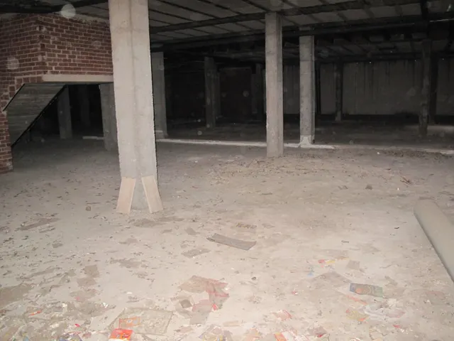 ++se vende local comercial dando a dos calles en esquina en el palmar murcia++ 946m2 — 20
