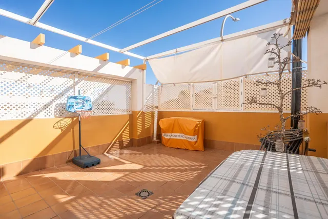 HUERCAL ALMERIA - LOS PINOS: TRIPLEX 4 DORMITORIOS + 3 BAÑOS + GARAJE SOTANO AMPLIO CON BODEGA + PATIO — 9