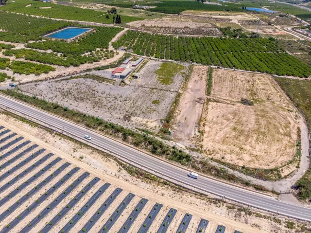 SE VENDE FINCA RÚSTICA DE 27.000 m Los Montesinos — 43