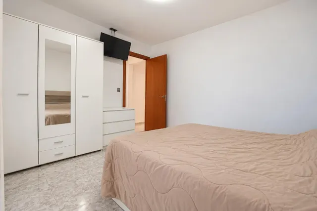 Casa en Reus con garaje para 4 coches, terraza y barbacoa — 30