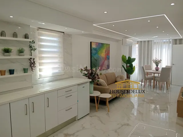 Piso de 60 m2 Reformado en Planta 11 • Rincón de Loix Bajo | - foto 5