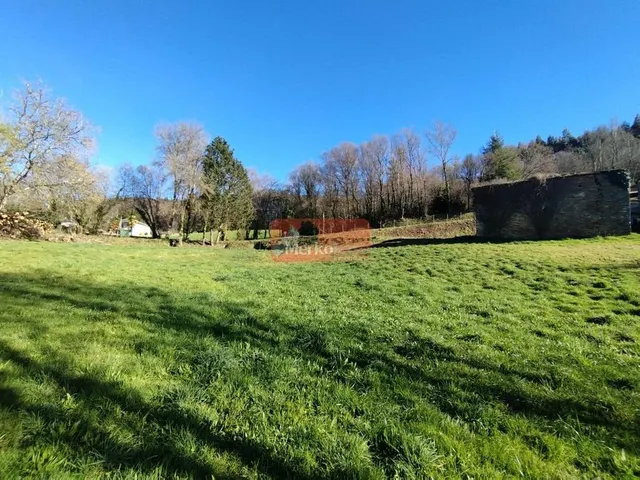 SE VENDE FINCA CON CASA DE PIEDRA PARA REHABILITAR EN CASTRO - foto 5