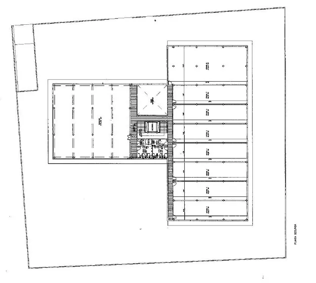 EDIFICIO COMPLETO DE LOCALES, OFICINAS Y GARAJES — 14