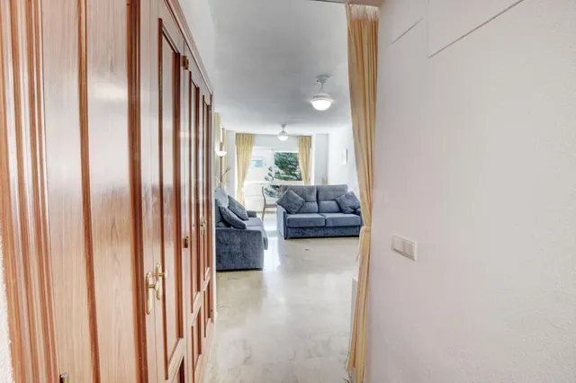 Espacioso Apartamento cerca de la Playa y Puertomarina — 5