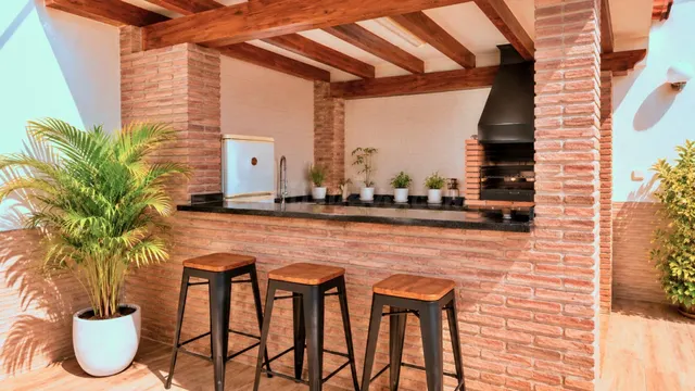 Pareado reformado con amplio semisótano, gran zona exterior  - foto 2