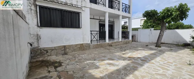 EN VENTA CASA ADOSADA PAREADA EN CALA PUNTAL! PRECISA DE REF - foto 3