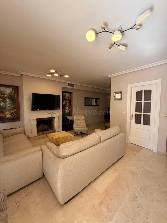 Adosado 4 habitaciones 170m² en alquiler - Altos de Estepona - foto 2