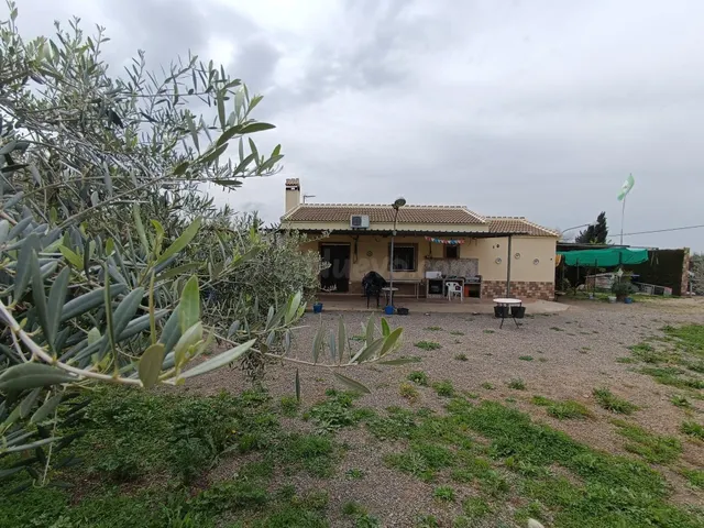 VENTA PARCELA CON CASA Y PISCINA. VILLAMARTIN - foto 2