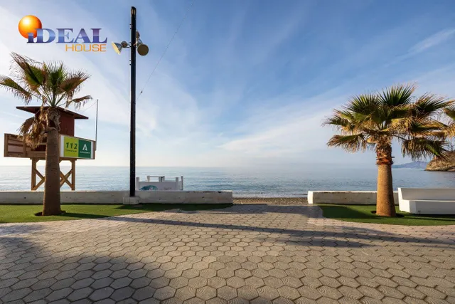 ESTUPENDO ATICO JUNTO AL MAR CON TERRAZA FANTASTICA — 7