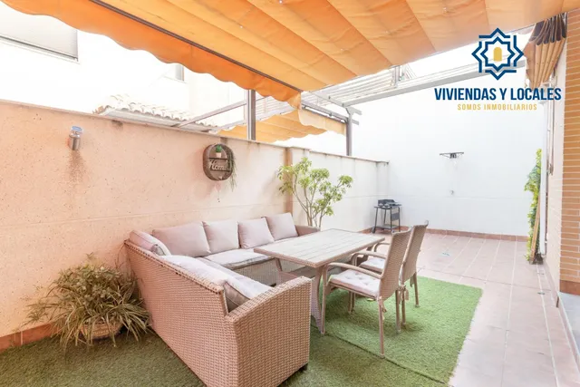 Pareada en Urbanización La Joya — 3