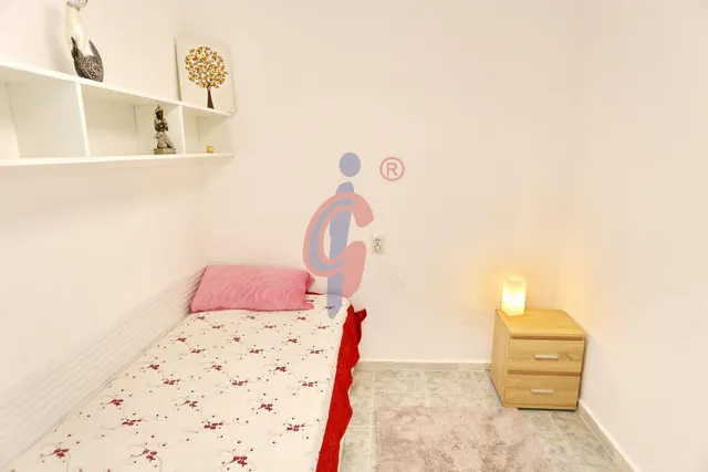 Se alquila encantador bungalow en planta baja en la urbanización San Luis, Torrevieja — 24