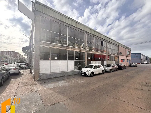 Estupenda Nave Industrial, en el polígono PENTASA 3. — 16