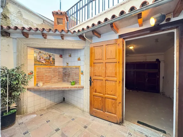 Espectacular local comercial adaptado como vivienda, con gar - foto 5