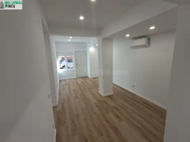 Planta baja totalmente reformada frente a la Masia de Can Ba - foto 4