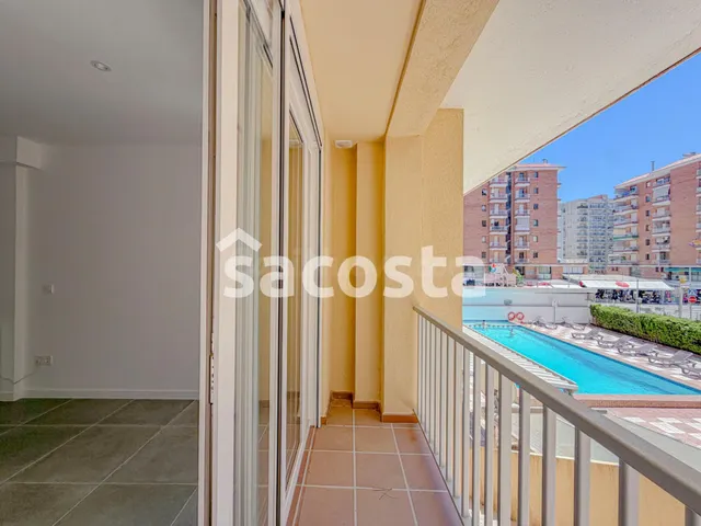 Apartamento con amplia terraza, ideal como inversión o vivie - foto 4