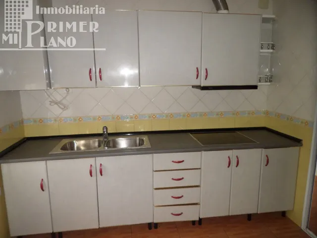 Casa 5 habitaciones 130m² en venta - Calle García Pavón — 16
