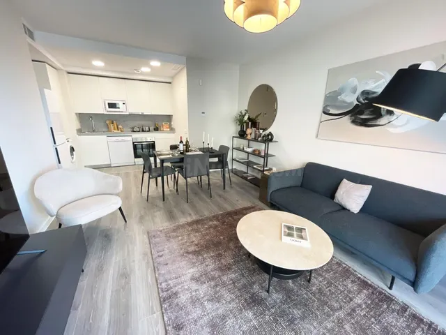 Pisos 3 habitaciones a estrenar en Teatinos / Carlos de Haya — 2