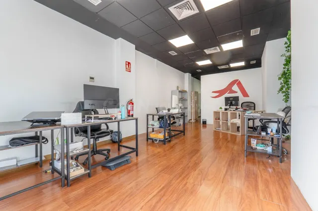 OPORTUNIDAD!!! Edificio de 3 plantas destinado a oficinas ju - foto 5