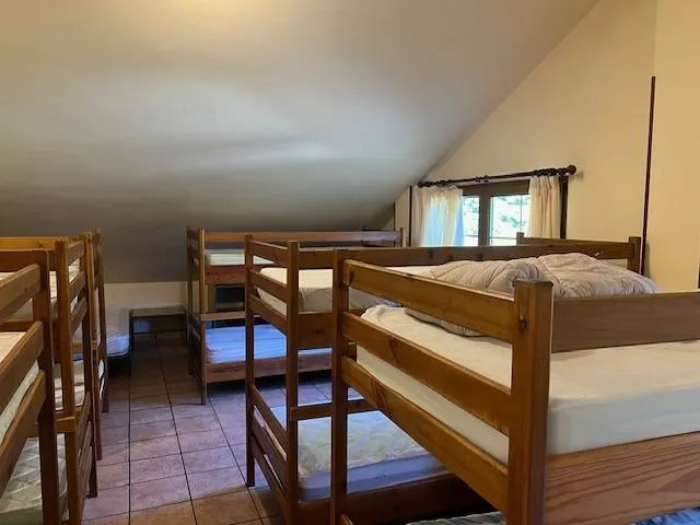ALBERGUE — 30