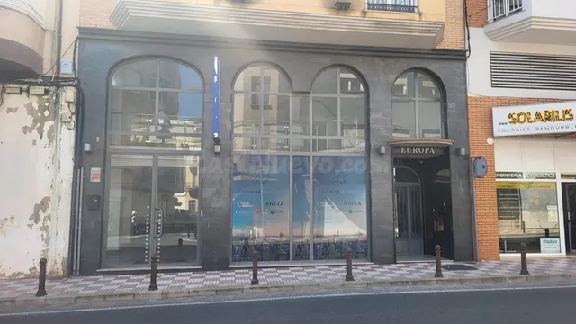 SE VENDE LOCAL COMERCIAL. OPORTUNIDAD DE NEGOCIO EN EL CENTR - foto 3