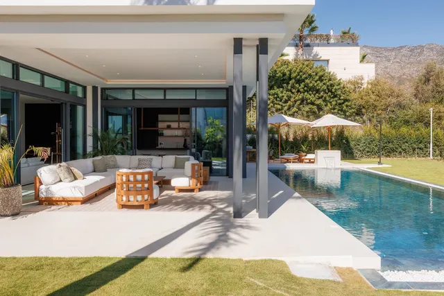 Chalet 4 habitaciones 551m² en venta - Marbella — 18