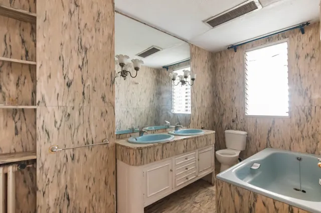 Amplio Piso en Venta en el Corazón de Murcia por €600,000 — 37