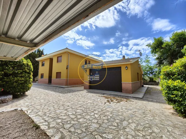 OPORTUNIDAD LUJOSO CHALET EN BANYERES DE MARIOLA (ALICANTE) — 24
