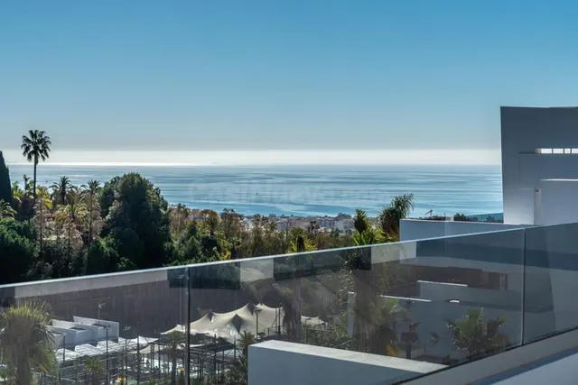 SE VENDEN ESPECTACULARES PISOS DE 3 Y 4 habitaciones EN ESTE