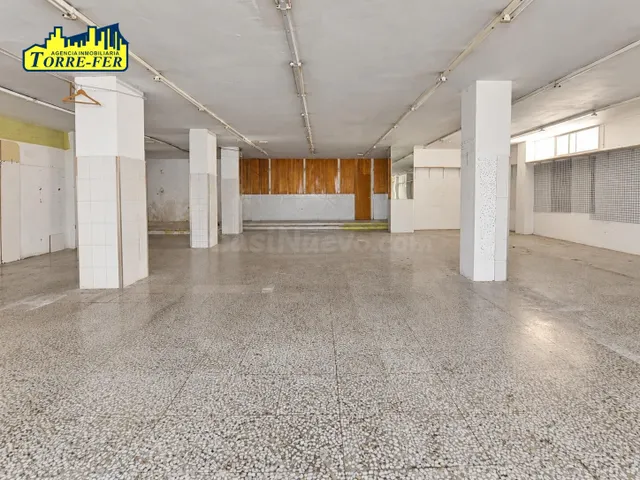 LOCAL COMERCIAL DE 406 M2 EN C/GERONA. - foto 4