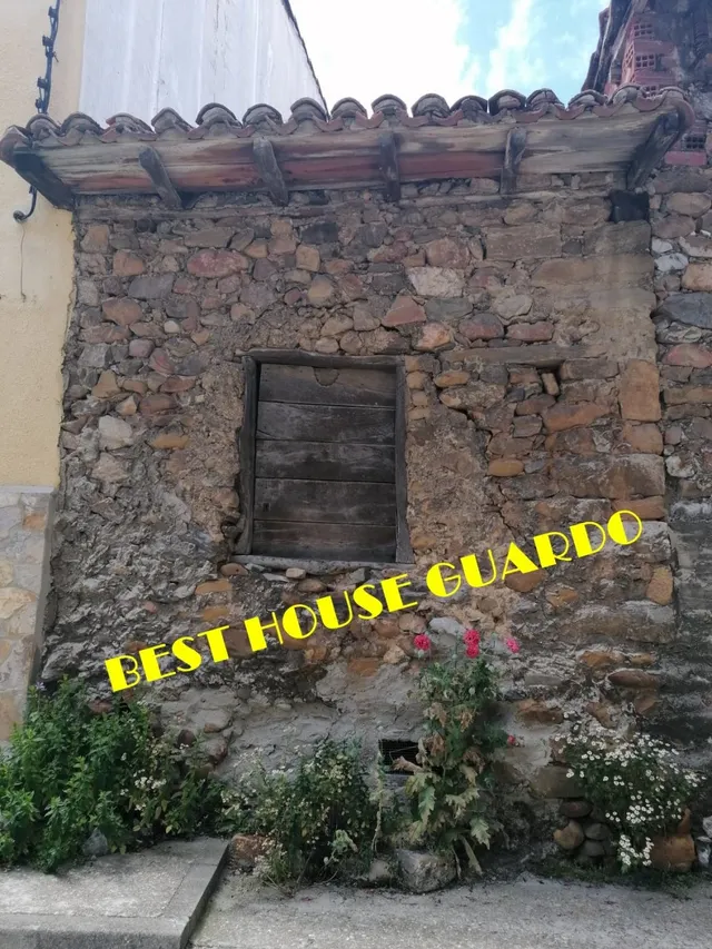 VIVIENDA Y CUADRA EN EL CENTRO DE VELILLA DEL RIO CARRION - foto 4